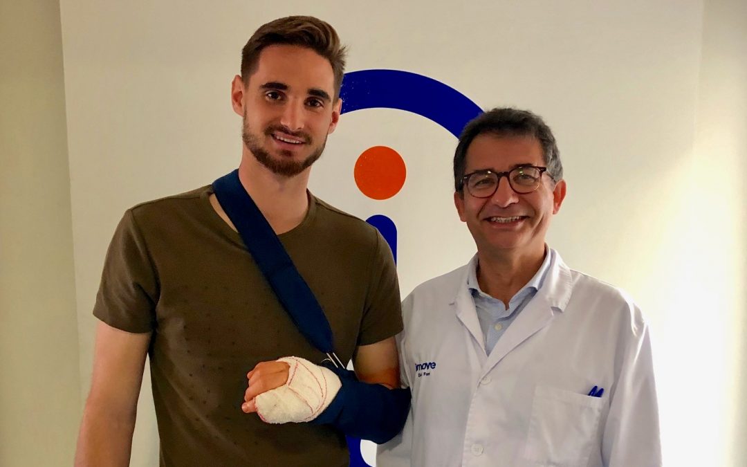 El portero del FC Barcelona, Jokin Ezkieta, intervenido con éxito de su lesión en la mano izquierda